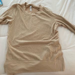 Alo yoga XS sweater camel color